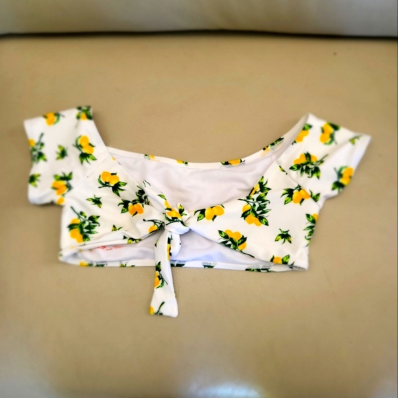 Revolve 🍋 lemons crop top front tie Cabana Del Sol - Picture 1 of 5